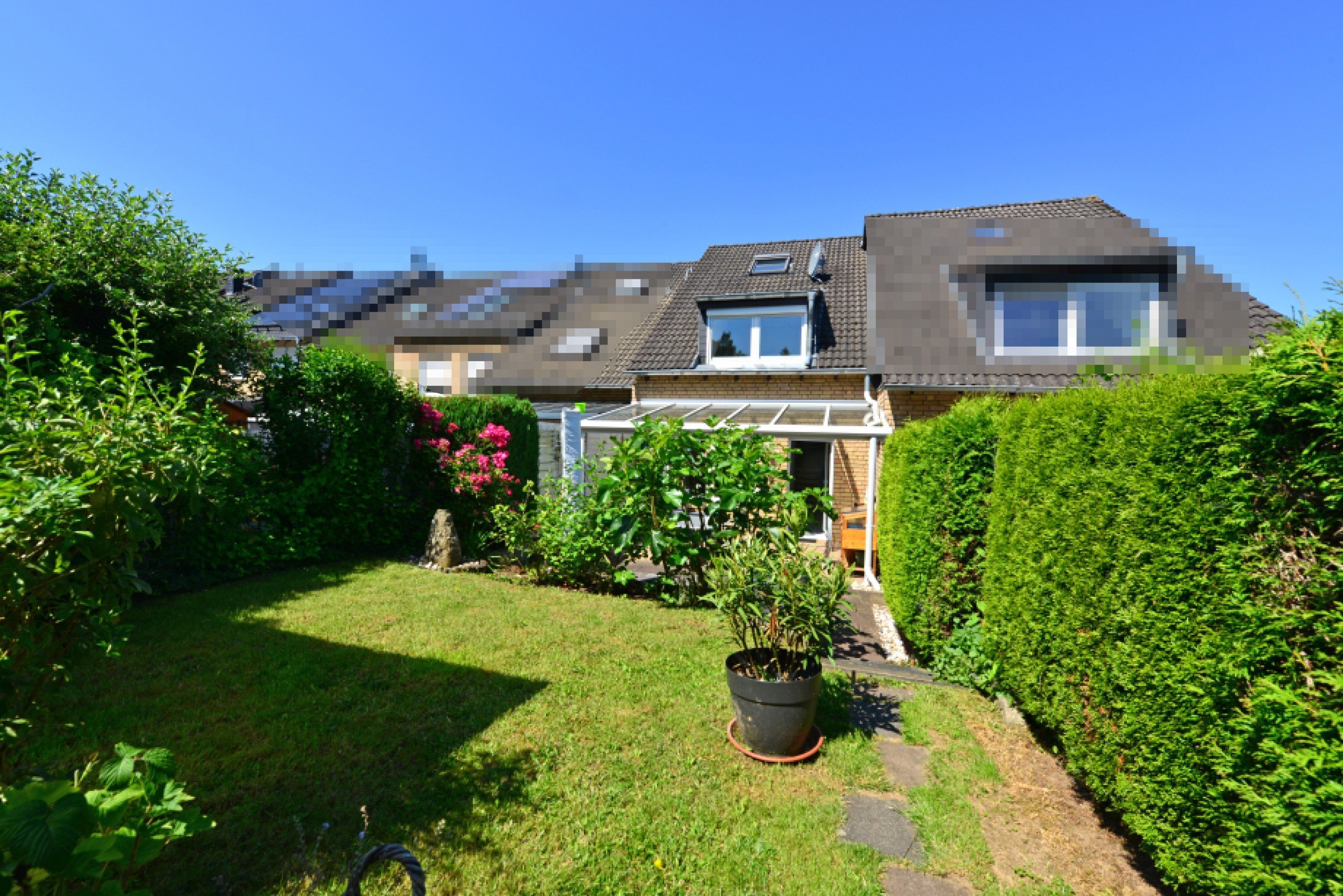 Foto Split-Level-Haus in zentrumsnaher Lage von Hennef
