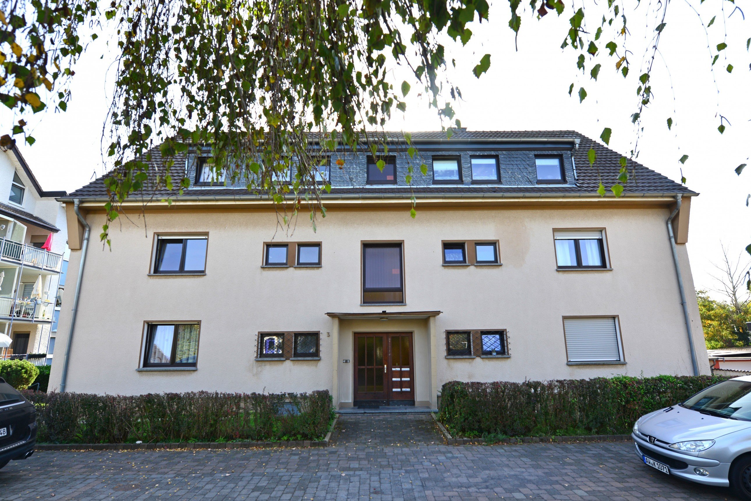 Foto Remagen-Kripp: Sehr gepflegtes, langfristig vermietetes Mehrfamilienhaus in guter Ortslage