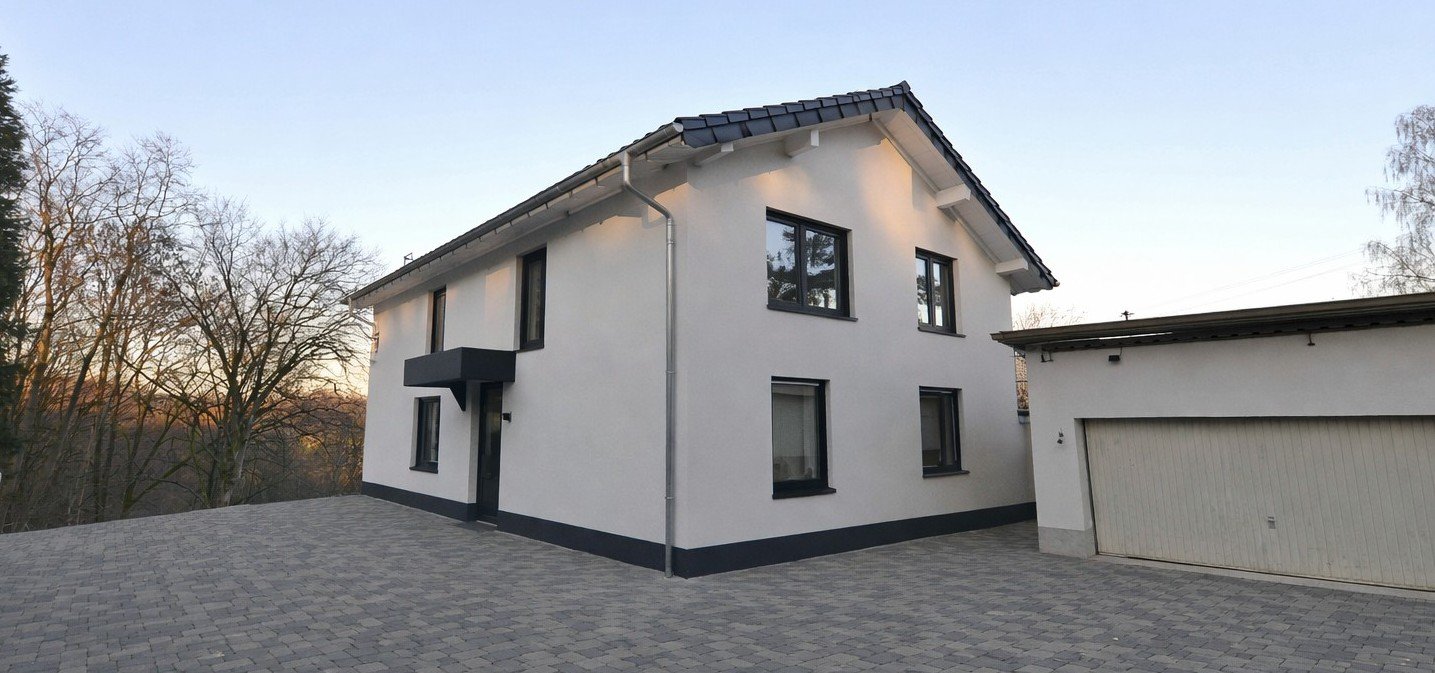Foto Wohnen mit Konzept: Gro�z�giges Neubauhaus mit Einliegerwohnung
