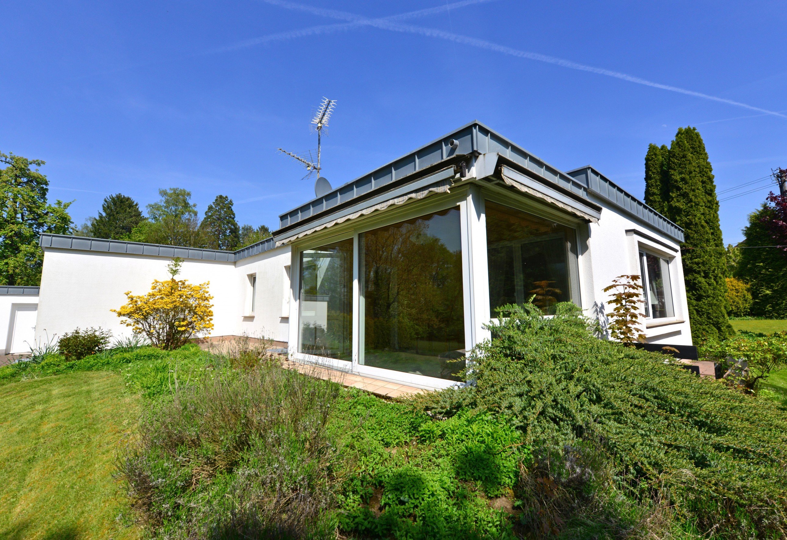Foto Gro�z�giger, heller Bungalow in Nk-Seelscheid-Wolperath: Ankommen und die Ruhe genie�en