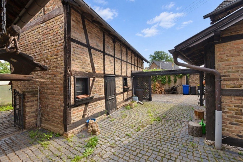 Innenhof Bauernhaus Z�lpich