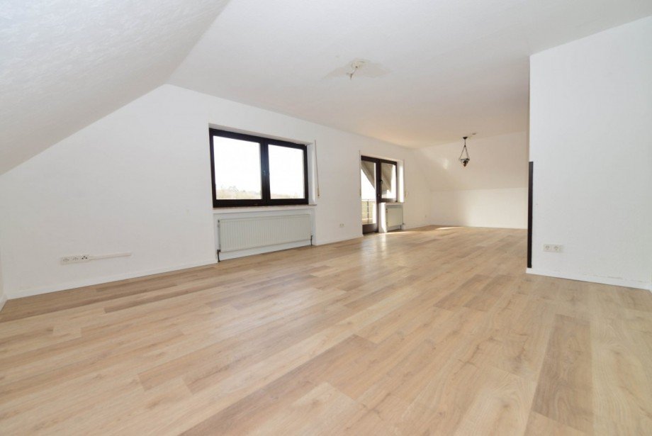 Wohnzimmer WHG3 DG Mehrfamilienhaus Hennef