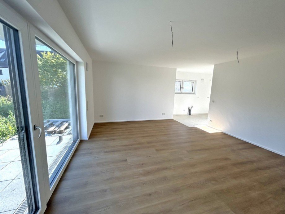 Wohn- / Esszimmer mit offener K�che WHG 5 Penthousewohnung Hennef