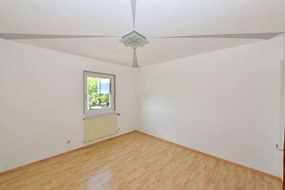 Zimmer Obergeschoss Mehrfamilienhaus Hennef