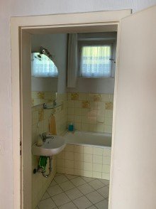 Bad Erdgeschoss Viel Platz, viele M�glichkeiten: Zweifamilienhaus mit gro�em Garten in Hennef-Allner