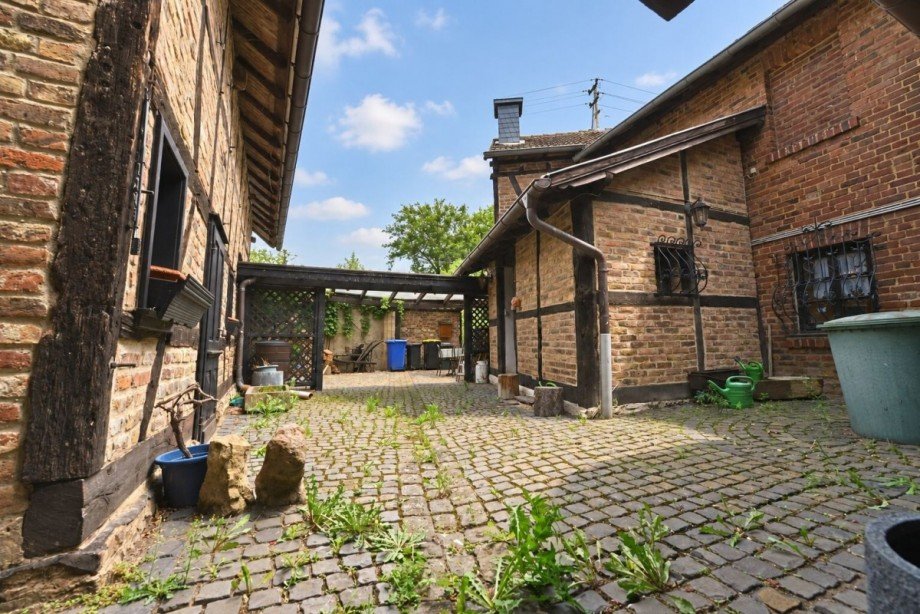 Innenhof Bauernhaus Z�lpich