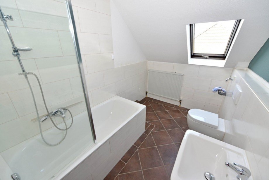 Bad Dachgeschosswohnung Hennef