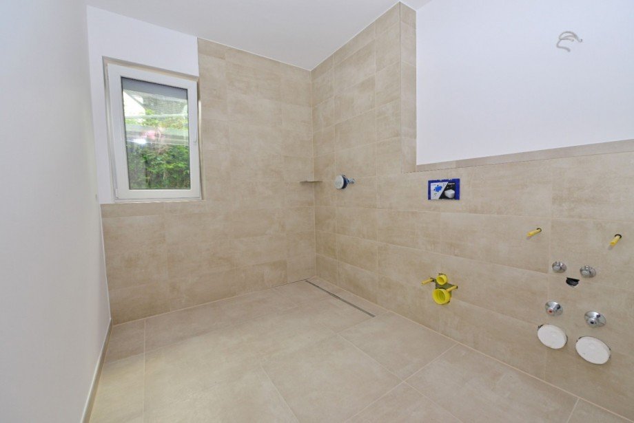 Bad Erdgeschosswohnung Hennef