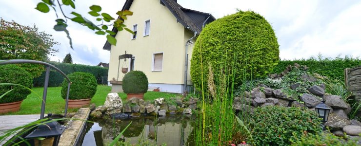 Der Frühling kann kommen: Top gepflegtes Zweifamilienhaus  auch für Kapitalanleger interessant