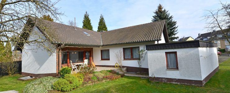 Bungalow mit Keller in Porz-Lind und weiterer Bebauungsmöglichkeit auf dem Grundstück