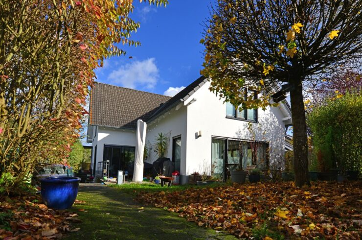 Exklusive 3-Zimmer-Maisonette mit Terrasse und Garten in Top-Zustand