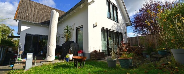 Exklusive 3-Zimmer-Maisonette mit Terrasse und Garten in Top-Zustand